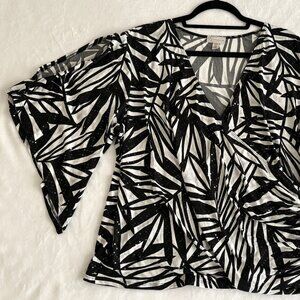 CB ESTABLISHED 1962 - Vintage Black & White Top $20